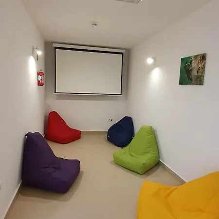 Aparthotel Roenk - Rostalloi Turistahaz Es Latogatokoezpont 3*