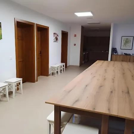 Roenk - Rostalloi Turistahaz Es Latogatokoezpont * Regec